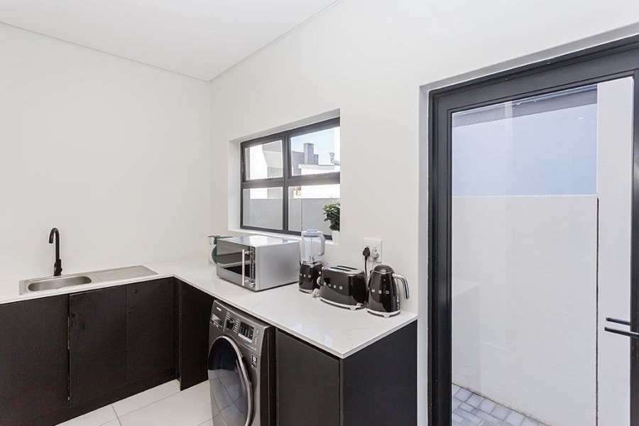 3 Bedroom Property for Sale in Sandown Western Cape